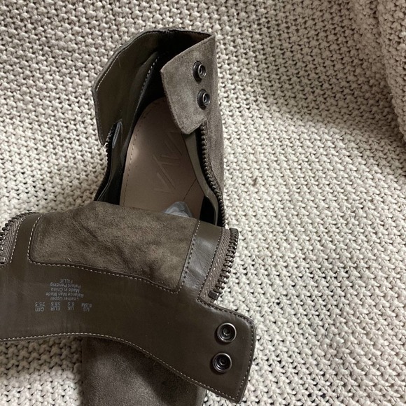 Naya Booties, Size 8.5 - Picture 7 of 7